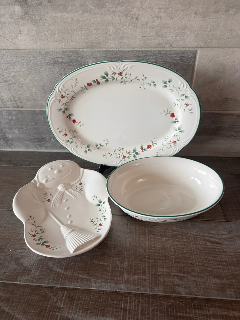Pfaltzgraff Winterberry Christmas Serving Tray Serving Bowl & Candy Dish (3pcs)